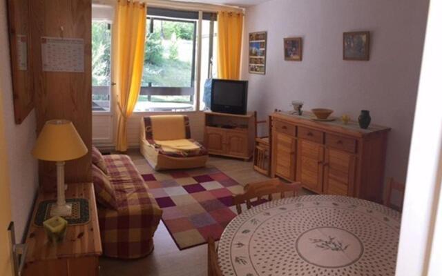 Appartement Enchastrayes, 1 pièce, 4 personnes - FR-1-165A-31