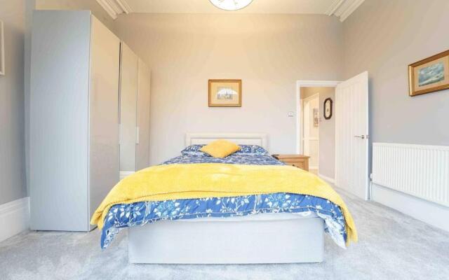 Beautiful 2-bed Apartment in Weston-super-mare