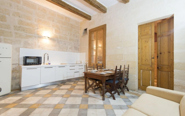 Valletta Bishop Apartment