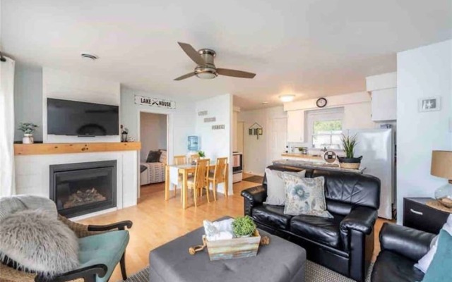 Waterfront W Private Lake Access Indoor Fireplace