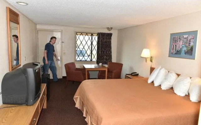 Budget Inn Columbus West