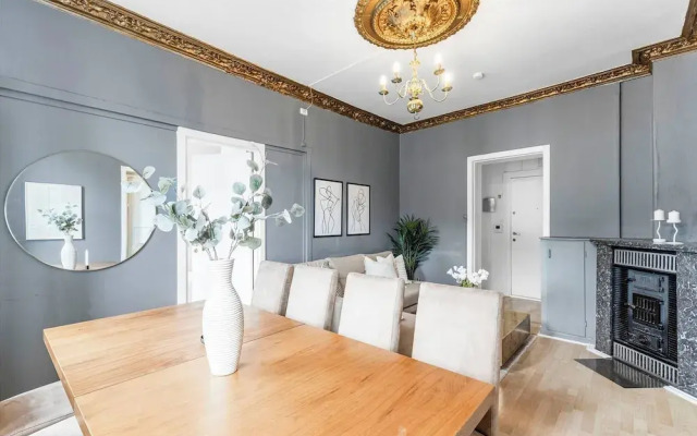 Big and Bright Apartment in the Center