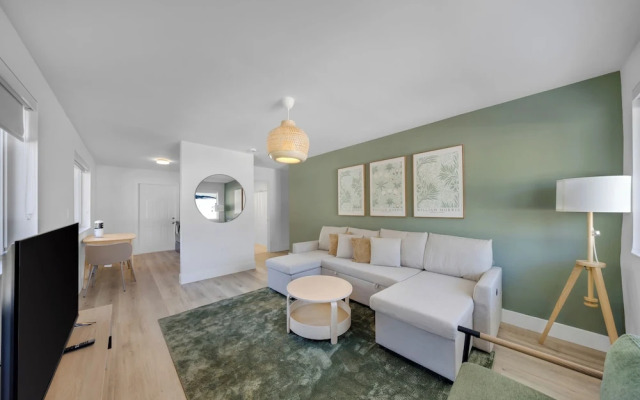 1-BR retreat in the City Centre