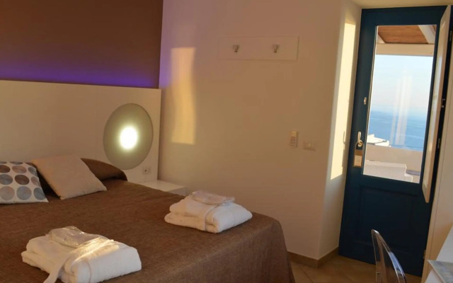 A Alera Room and Breakfast