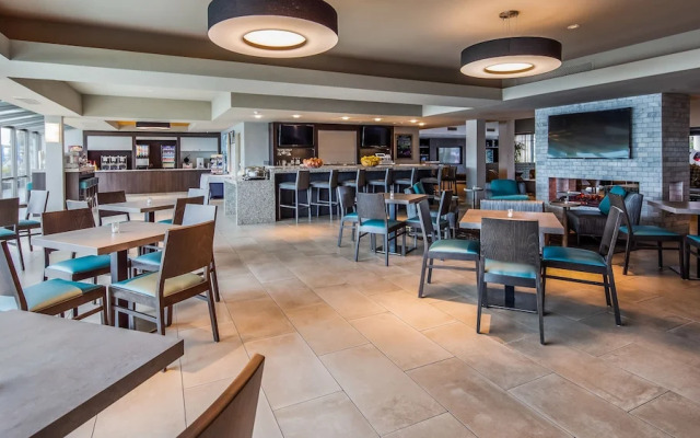 Executive Inn & Suites Embarcadero Cove Oakland Waterfront