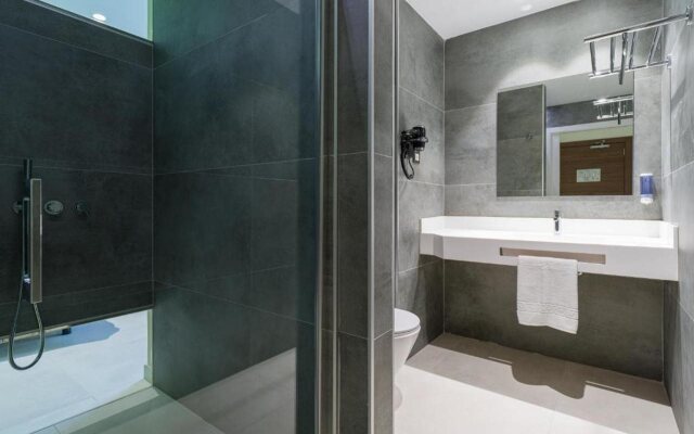 Hotel MG Poniente