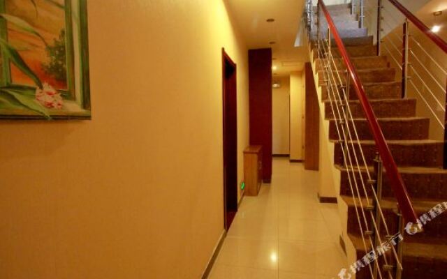 Jia Yuan Jia Ri Hostel