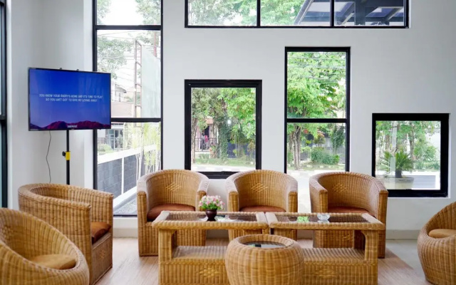 Urbanview Hotel Ratu Elok Syariah Banjarbaru by RedDoorz