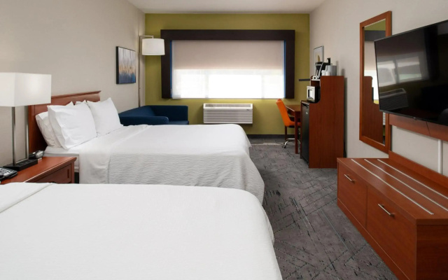 Holiday Inn Express Farmington - Bloomfield by IHG