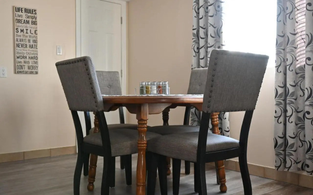 Elgin Suite