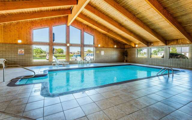 AmericInn by Wyndham Blue Earth