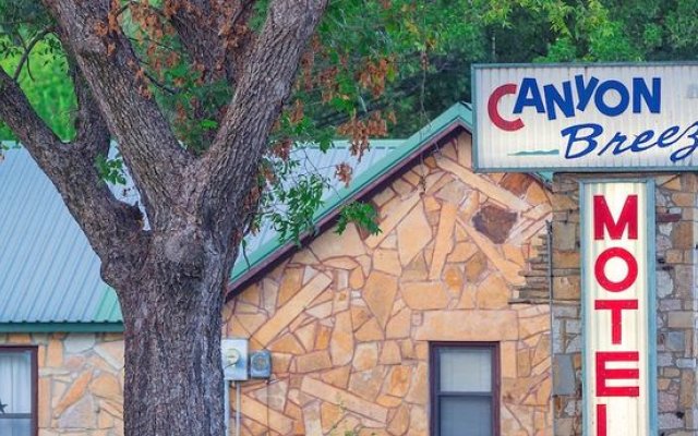 Canyon Breeze Motel