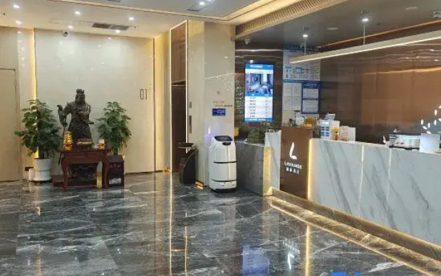 Lufeng Hotel (Meihekou Yinhe Avenue)