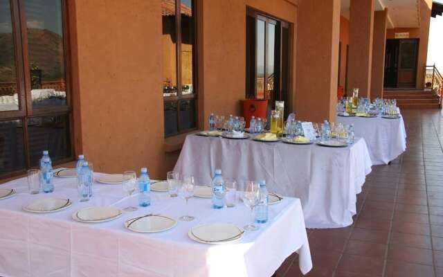 Kgaswane Country Lodge