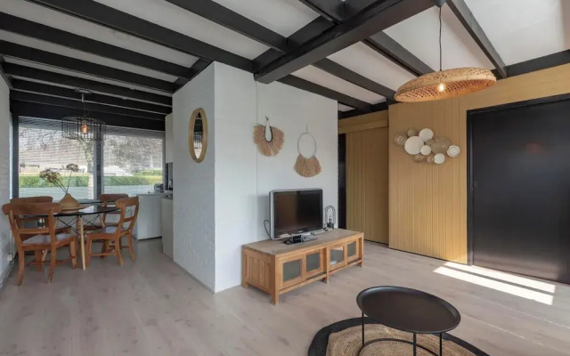 Attractive Bungalow With Modern Furnishings