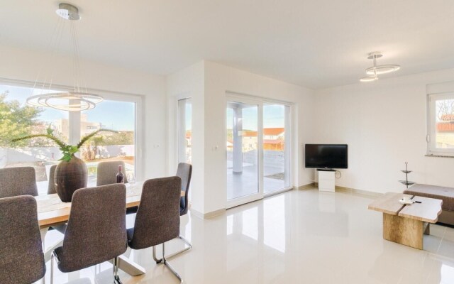 Awesome Home in Volme With Wifi and 4 Bedrooms