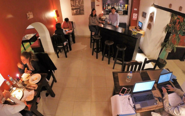 L'AUBERGE INN - Hostel