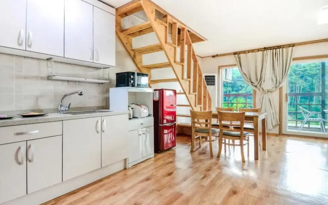 Yangyang Water Sol Valley Pension