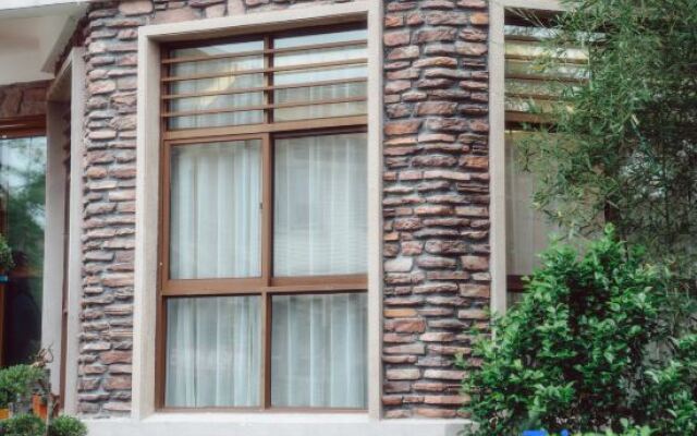 Wuyishan Shangxige B & B