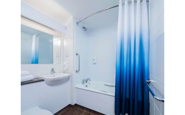 Travelodge London Kings Cross Royal Scot Hotel