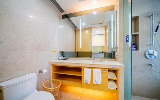 eStay Residence Poly World Trading Center