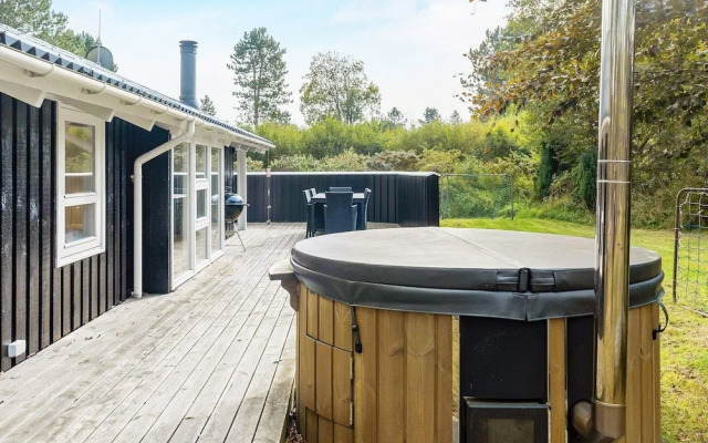 8 Person Holiday Home in Albaek-by Traum
