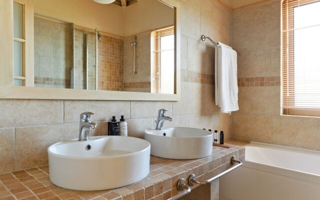 Art Blue Villas