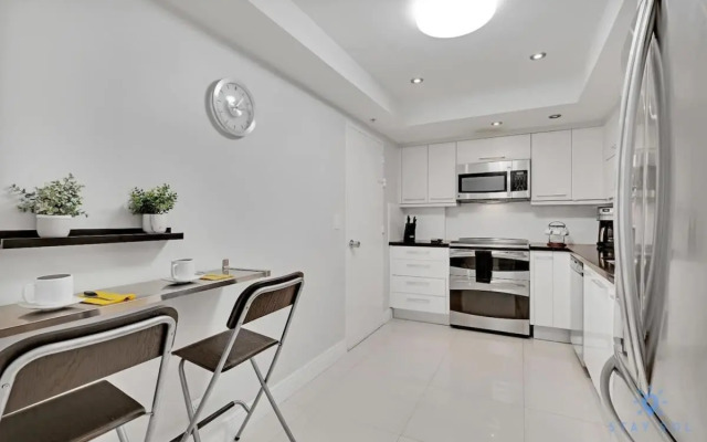Beautiful Apartment With Pool And Gym