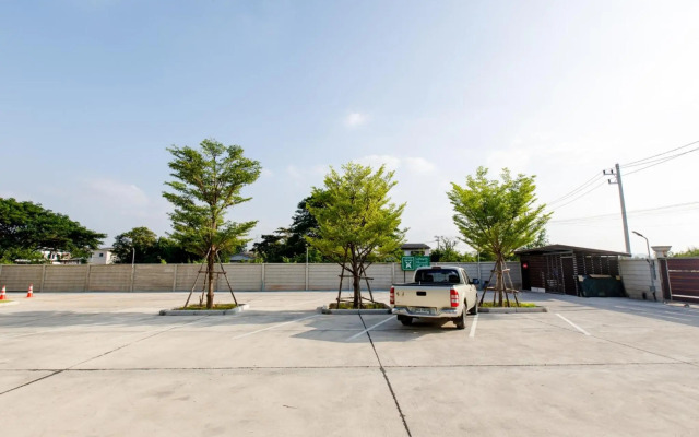 Le Lert Hotel Ratchaburi