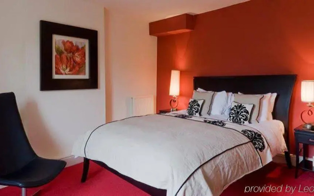 New Inn Hotel at Coln