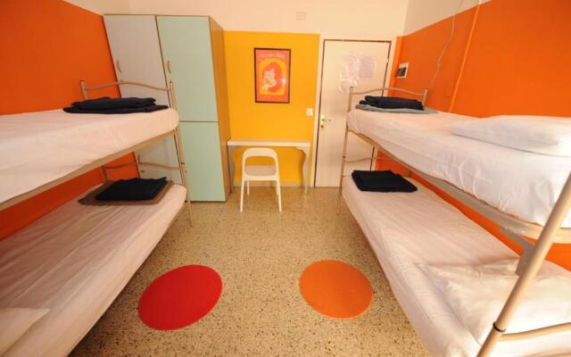 Sunflower City Hotel 