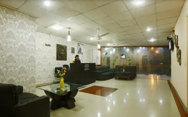 Hotel Anand Lok