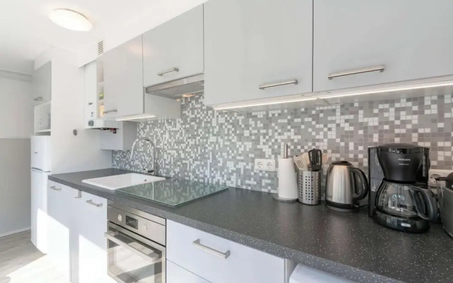 Bungalow in Sint Maartenszee Near Beach