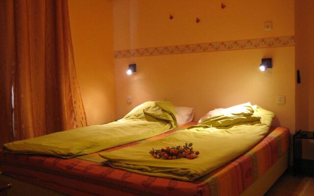 Mul Edom Dead Sea Apartments