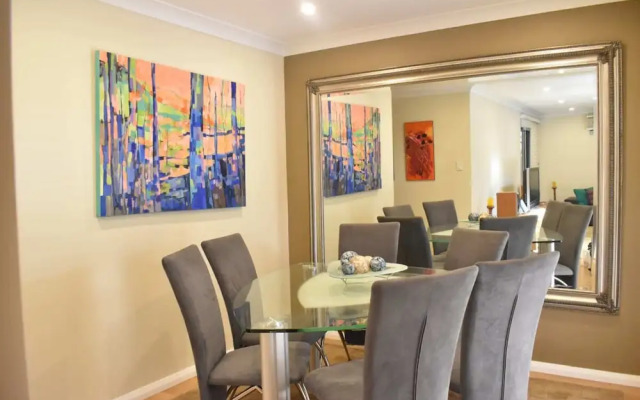 Professionally Cleaned 2bdr Villa, Great Location