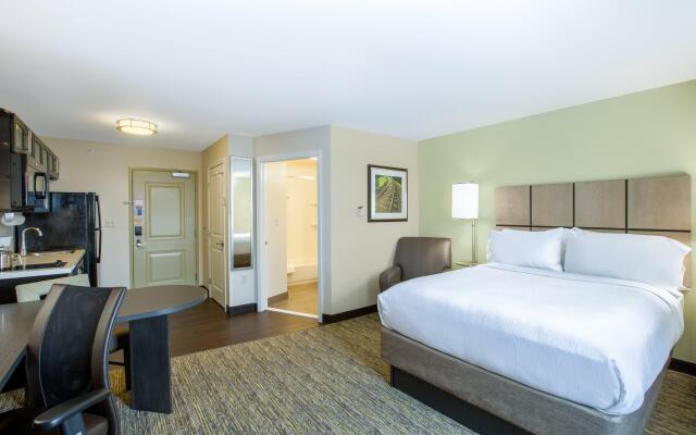 Candlewood Suites Bellevue, an IHG Hotel