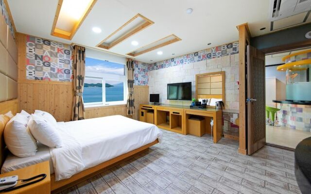 Yeosu The King Pension