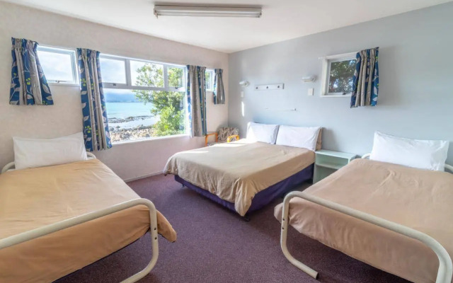 Kaikoura Seaside Lodge