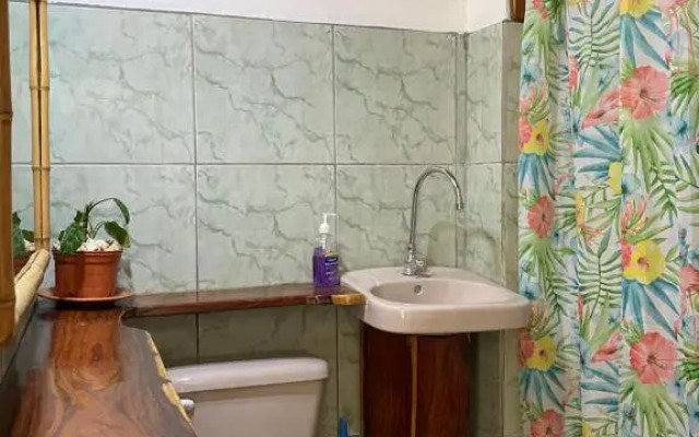 Mauras Tropical Mini Hostel