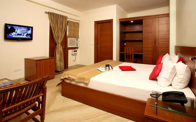Indira International Inn – Guest Rooms – Delhi