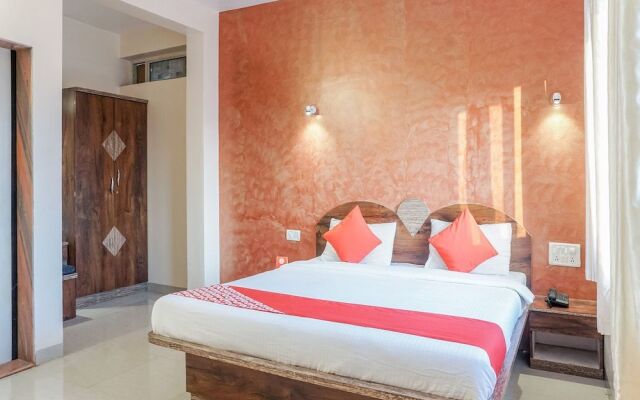 OYO 25095 Hotel Valley View Residency