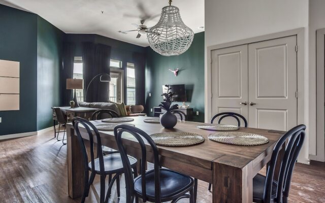 1BR2BR Downtown Austin byWanderjaunt