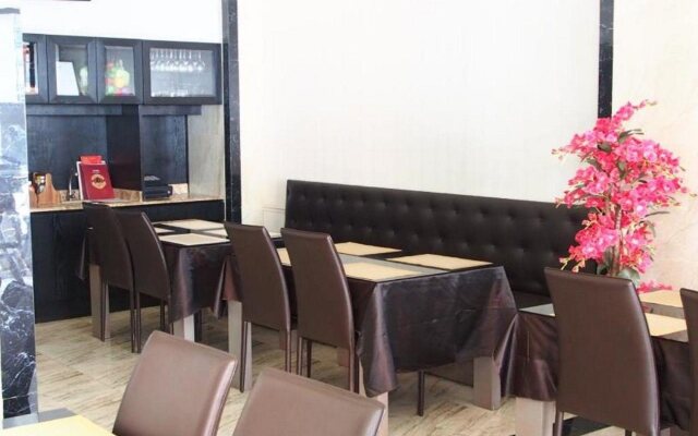 Nida Rooms Regal Marble Hotel