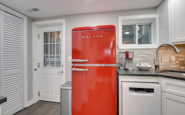 Convenient DC Studio Near Metro Stop!