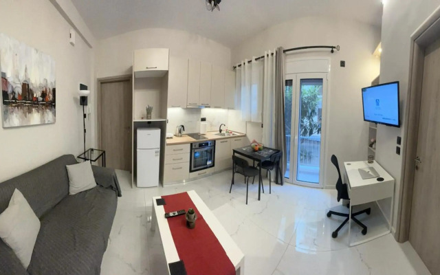 Cozy flat in Hilton, central Athens, 3' metro, VFM!