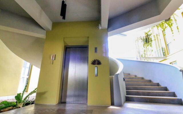 Nida Rooms San Sai 209 down Town