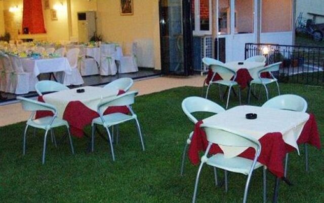 Paradosi Rooms & Apartments
