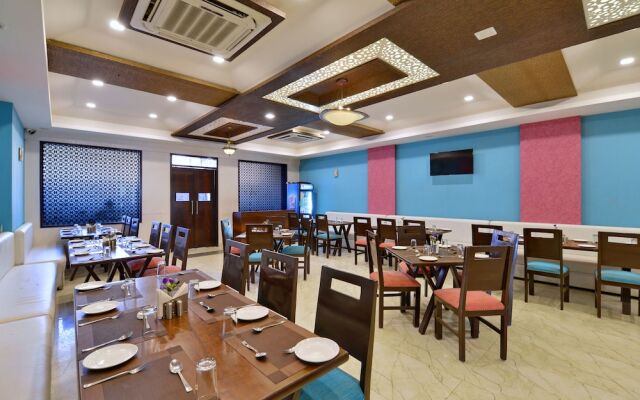 OYO 7011 Shri Nakshatra Excellency