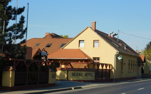 Berki Vendéglo és Hotel