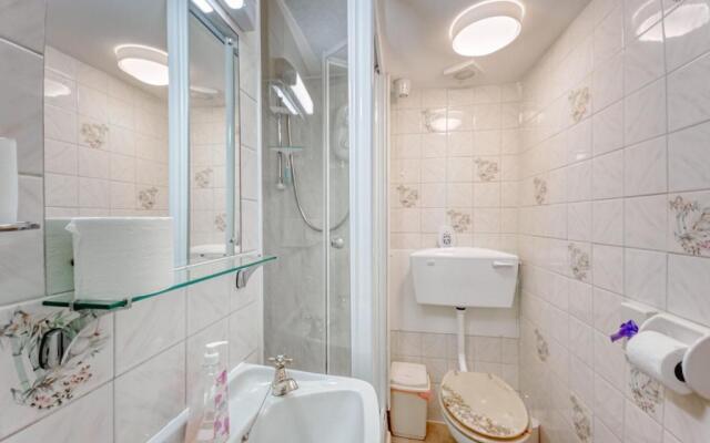 Apartment 5 - 1 Bedroom Sea Front-Sea Views-Free Parking